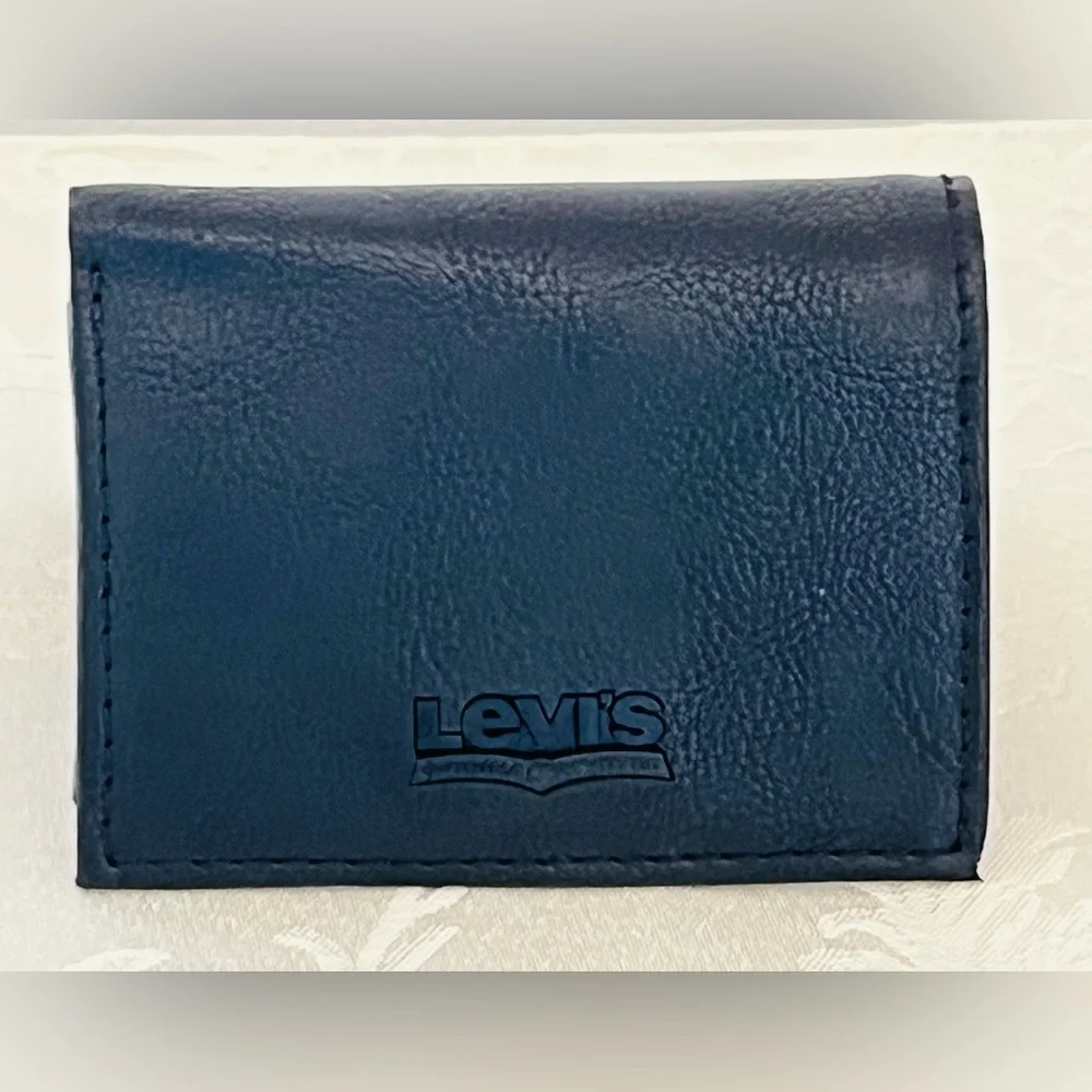 Levi's Men's Trifold Leather Wallet Black RFID Blocking Security Wallet NWT